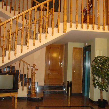 Hostal Universal Benavente Exterior photo