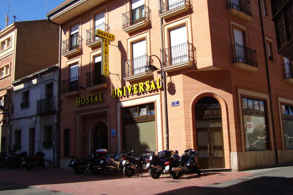 Hostal Universal Benavente Exterior photo