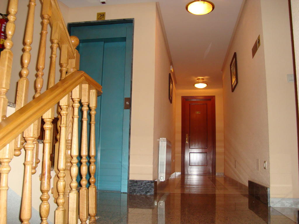 Hostal Universal Benavente Exterior photo